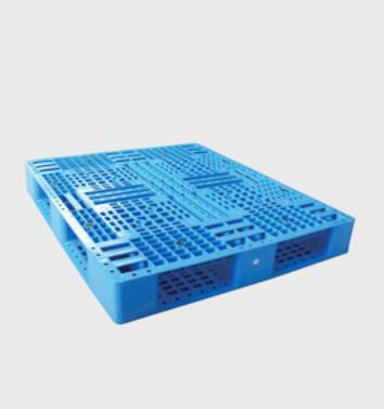 托盤(pán)廠家生產(chǎn)塑料托盤(pán)有哪三種成型方法？